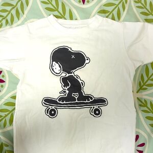 Kaws x Peanuts t-shirt Uniqlo